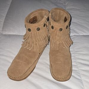 Minnetonka Ankle Tan Suede Fringe Moccasins Sz 7